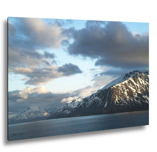 Arctic Circle Coastal Mountains Norway
